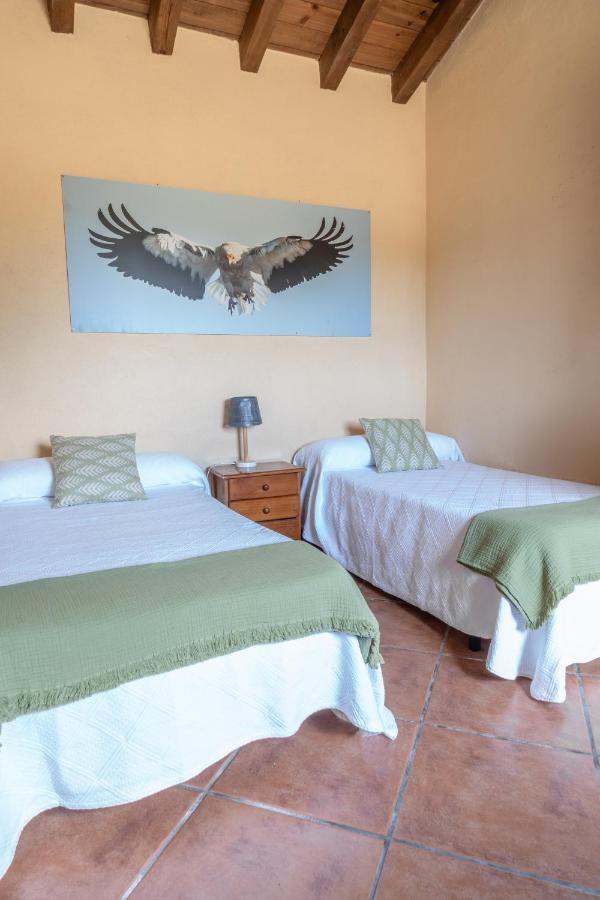 Eco-Lodge En La Reserva Privada Campanarios De Azaba - Proyecto De Conservacion Espeja Екстер'єр фото