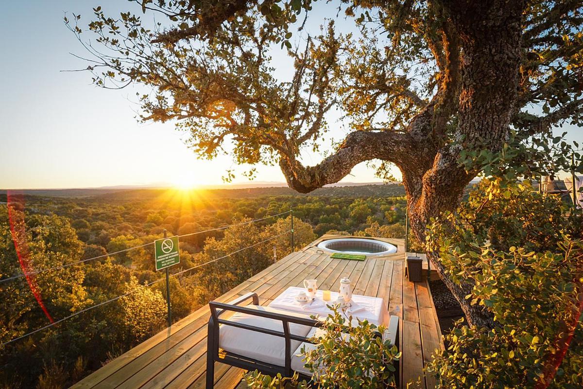 Eco-Lodge En La Reserva Privada Campanarios De Azaba - Proyecto De Conservacion Espeja Екстер'єр фото